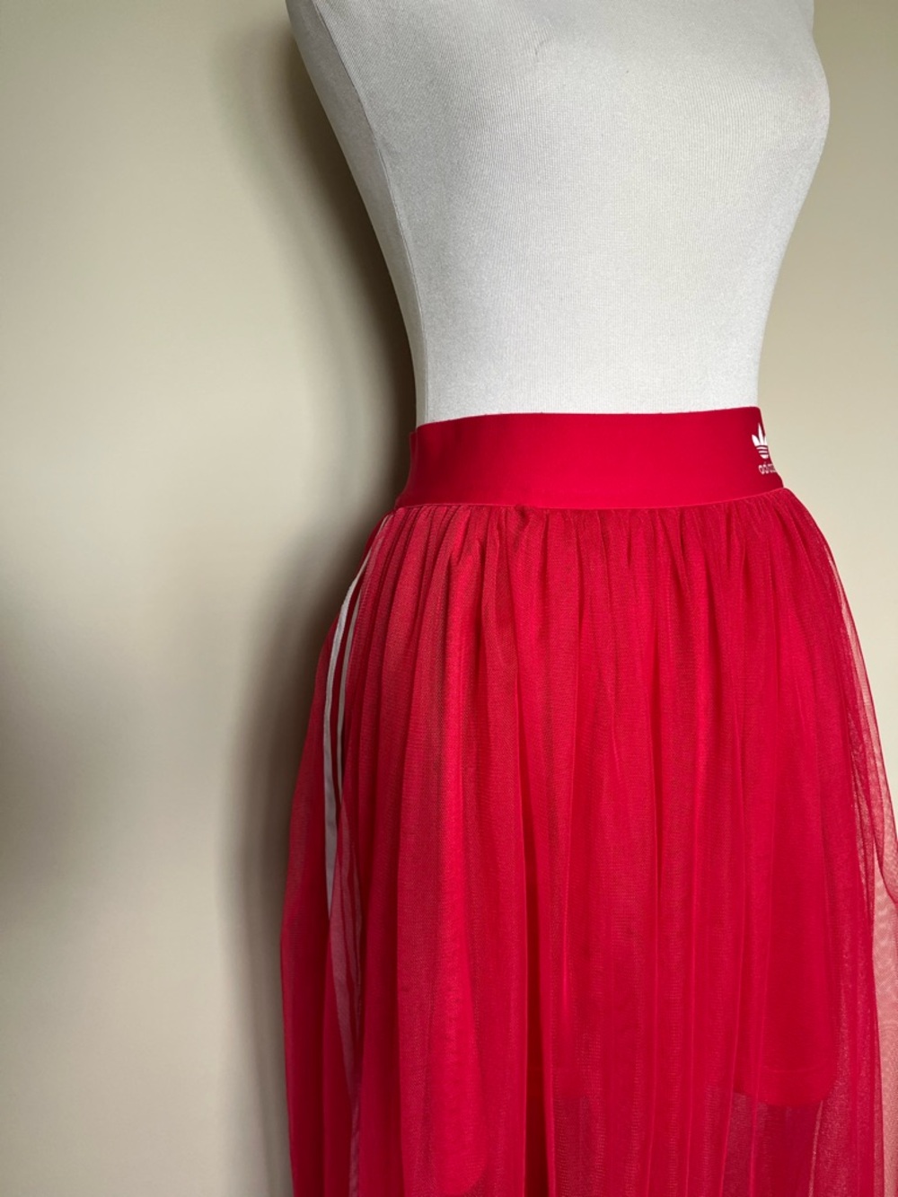 Adidas Women's Red Pleated Tullle Skirt Size Small - Picture 4 of 9